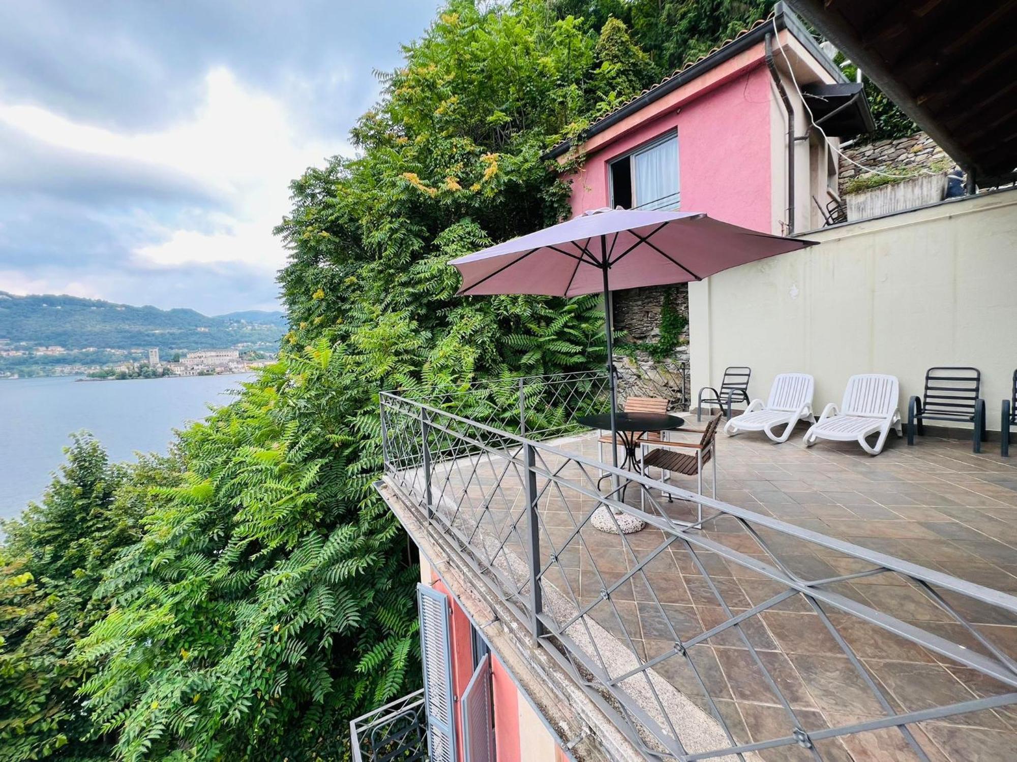 Casa Sul Lago Orta オルタ・サン・ジューリオ エクステリア 写真