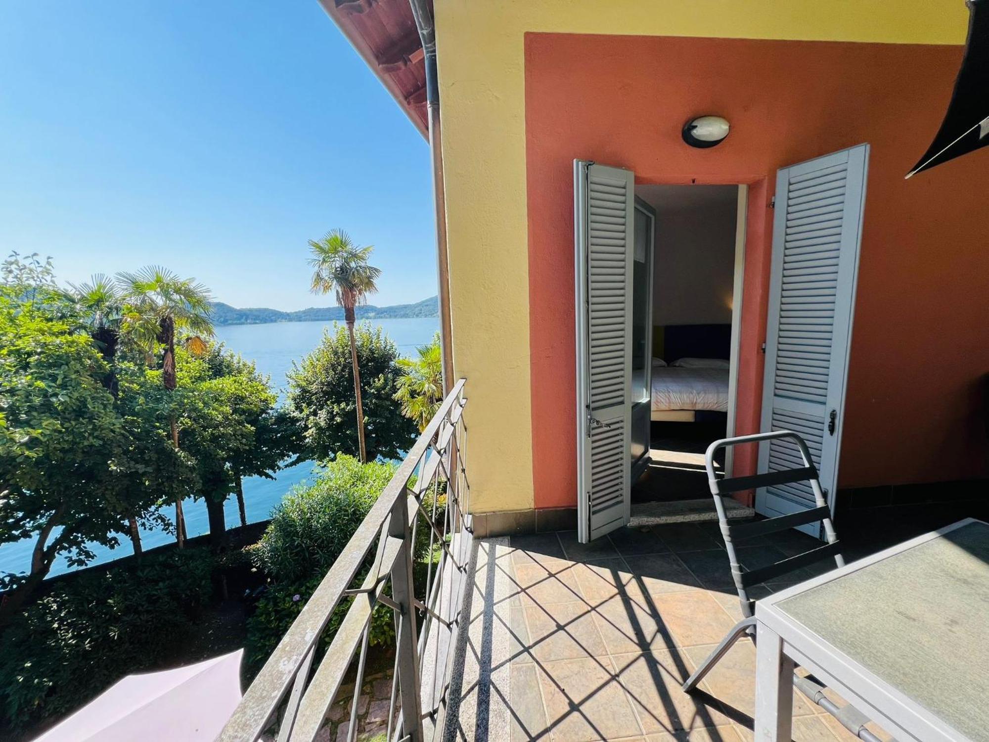 Casa Sul Lago Orta オルタ・サン・ジューリオ エクステリア 写真